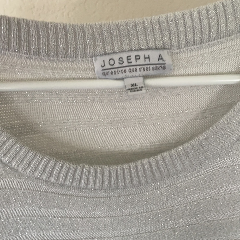 Sweater - Picture 3 of 4